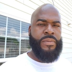 Meet your Posher, Carlos